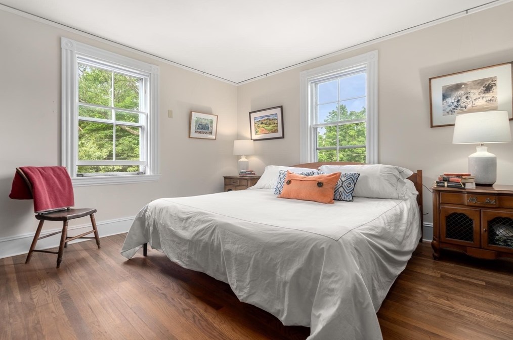 14 Parker Ave, Newton MA 02461-1815 exterior