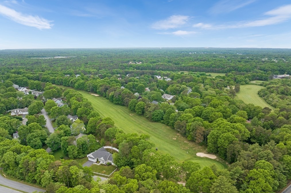 1 Snead Dr, Mashpee, MA 02649