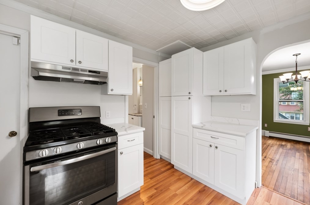 46 Roosevelt Rd, Weymouth MA 00021 exterior