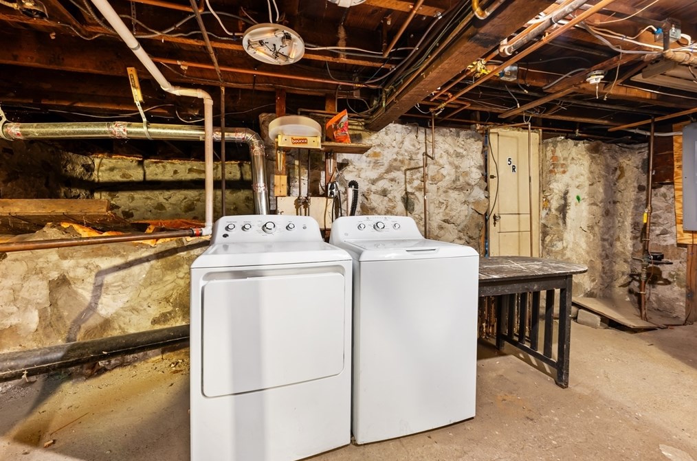 46 Roosevelt Rd, Weymouth MA 00021 exterior