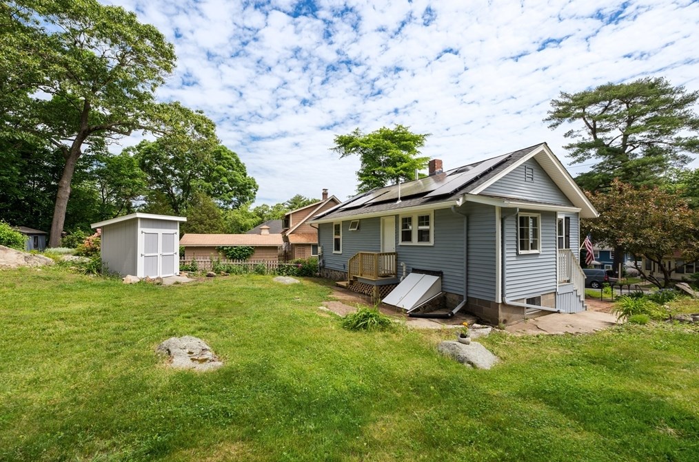 46 Roosevelt Rd, Weymouth MA 00021 exterior