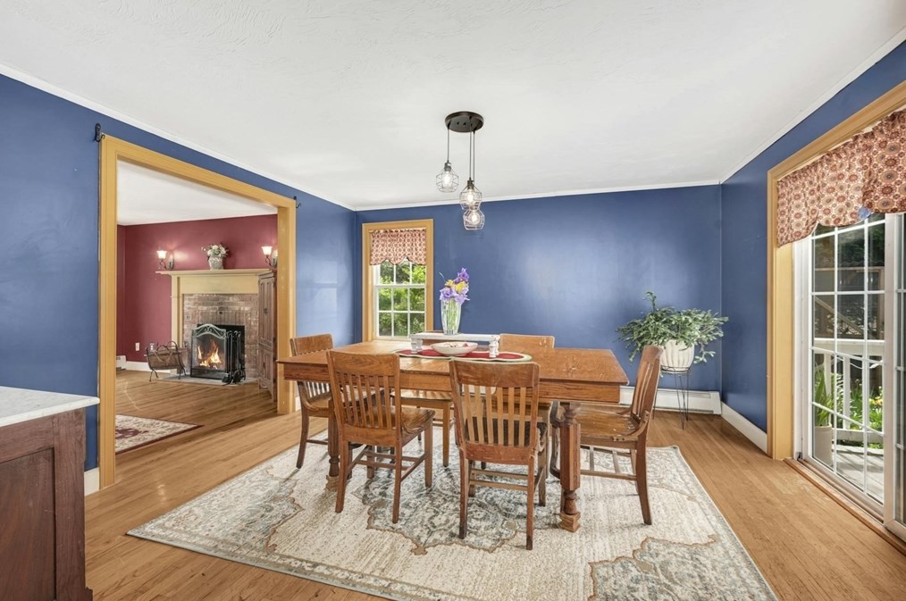 332 Old Coldbrook Rd, Barre MA 01005-9450 exterior