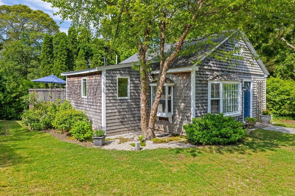 10 Tahanto Rd, Bourne, MA 02559 exterior