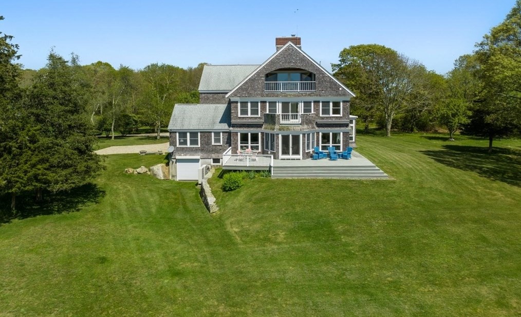 1069 Horseneck Rd, Westport, MA 02790 exterior