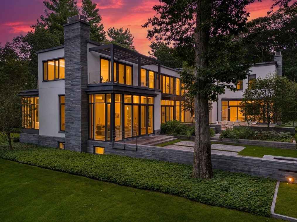 70 Possum Rd, Weston MA 02493-2318 exterior