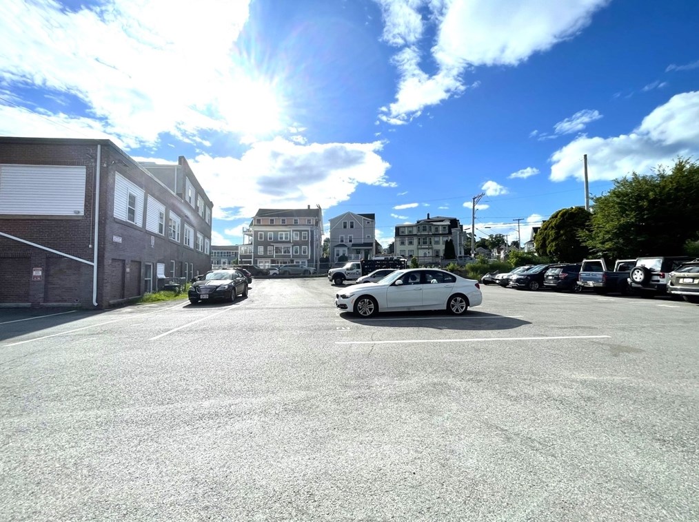 31 Western Ave, Gloucester MA 01930-3657 exterior