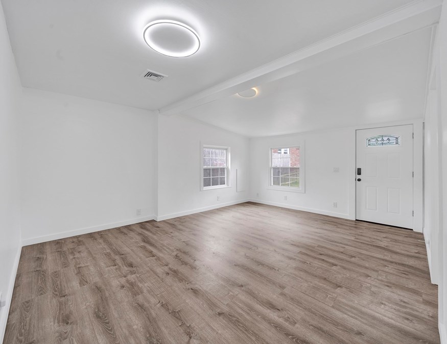 339 Abbott St, Springfield MA  01118-1601 exterior