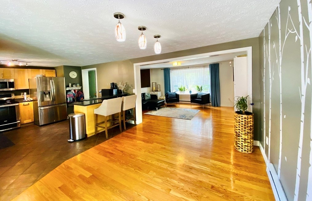 5 Circle Dr, Wilbraham MA 01095-1853 exterior