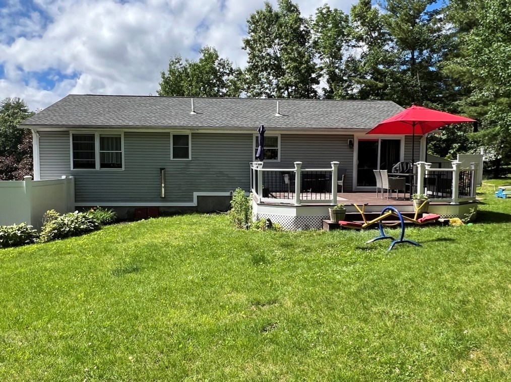 5 Circle Dr, Wilbraham MA 01095-1853 exterior