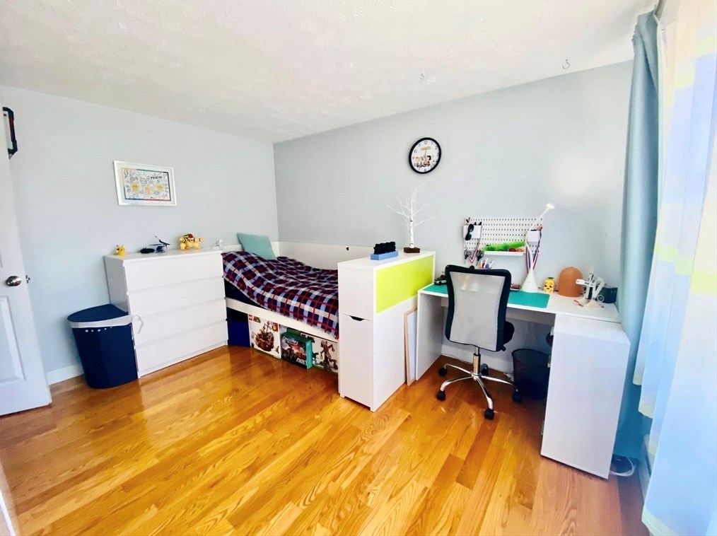 5 Circle Dr, Wilbraham MA 01095-1853 exterior