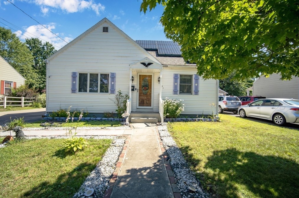 631 Newbury St, Springfield, MA 01104