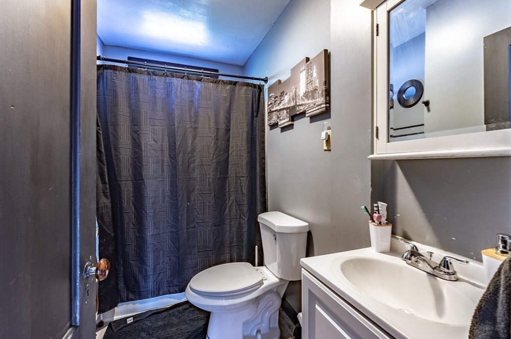 42 George St, West Springfield MA 01089-3414 exterior