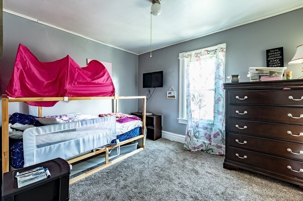 42 George St, West Springfield MA 01089-3414 exterior