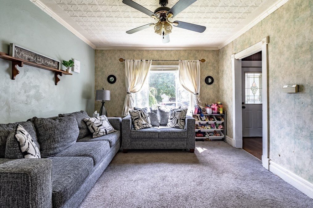 42 George St, West Springfield MA 01089-3414 exterior