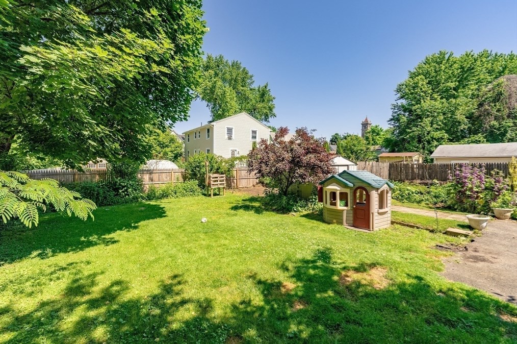 42 George St, West Springfield MA 01089-3414 exterior