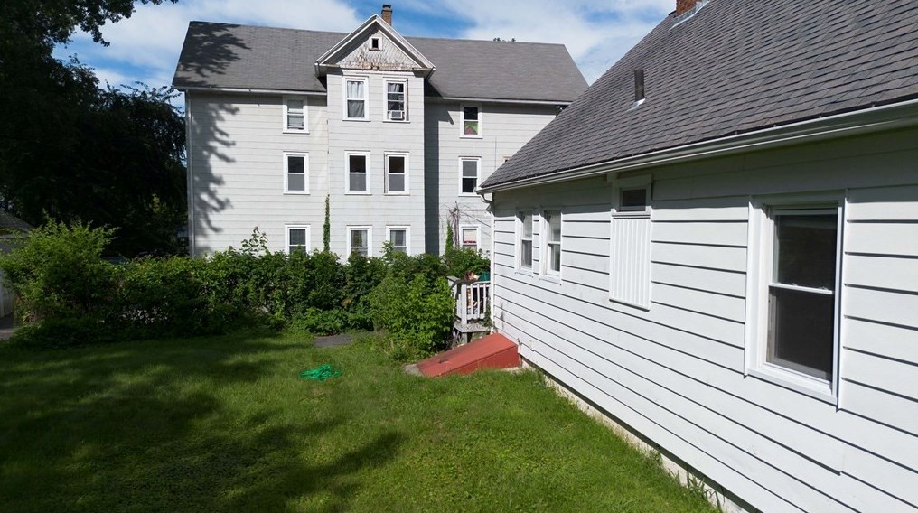 50 Dutton St, Worcester MA 01610-3023 exterior