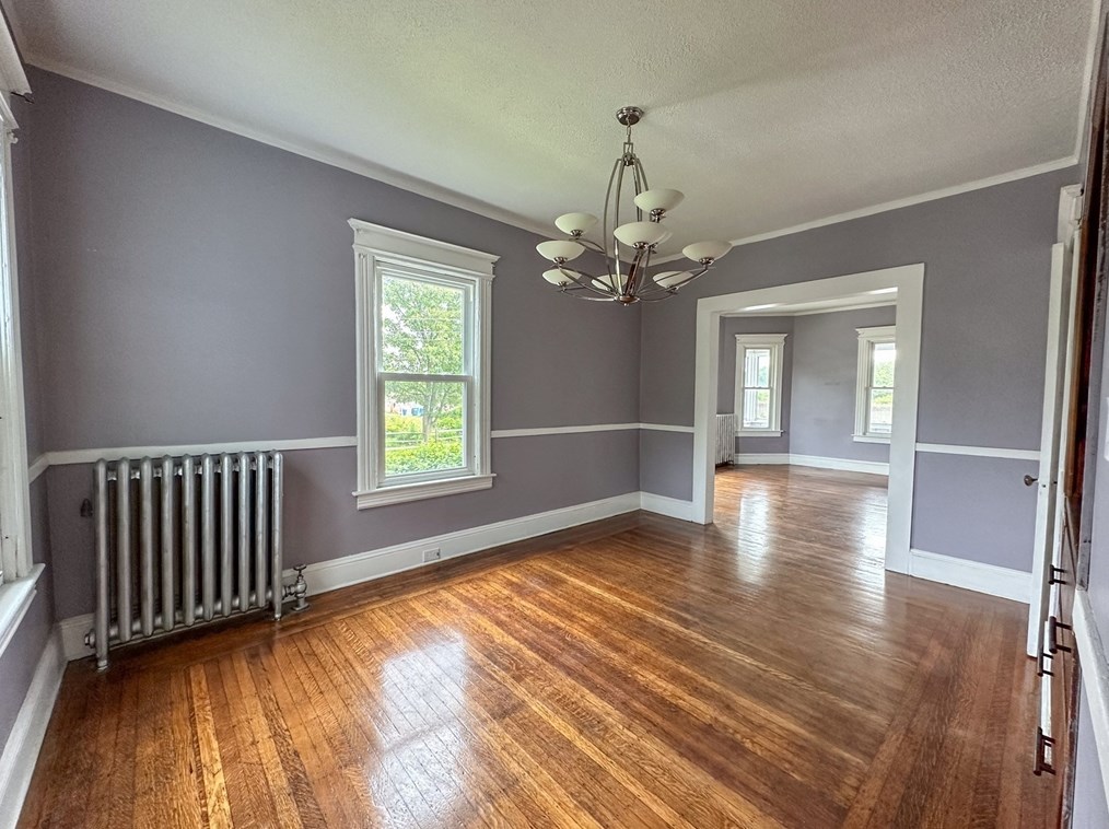 80 Riverdale St, West Springfield MA 01089-4619 exterior