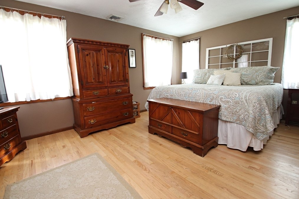 52 Pearson St, Saugus MA  01906 exterior