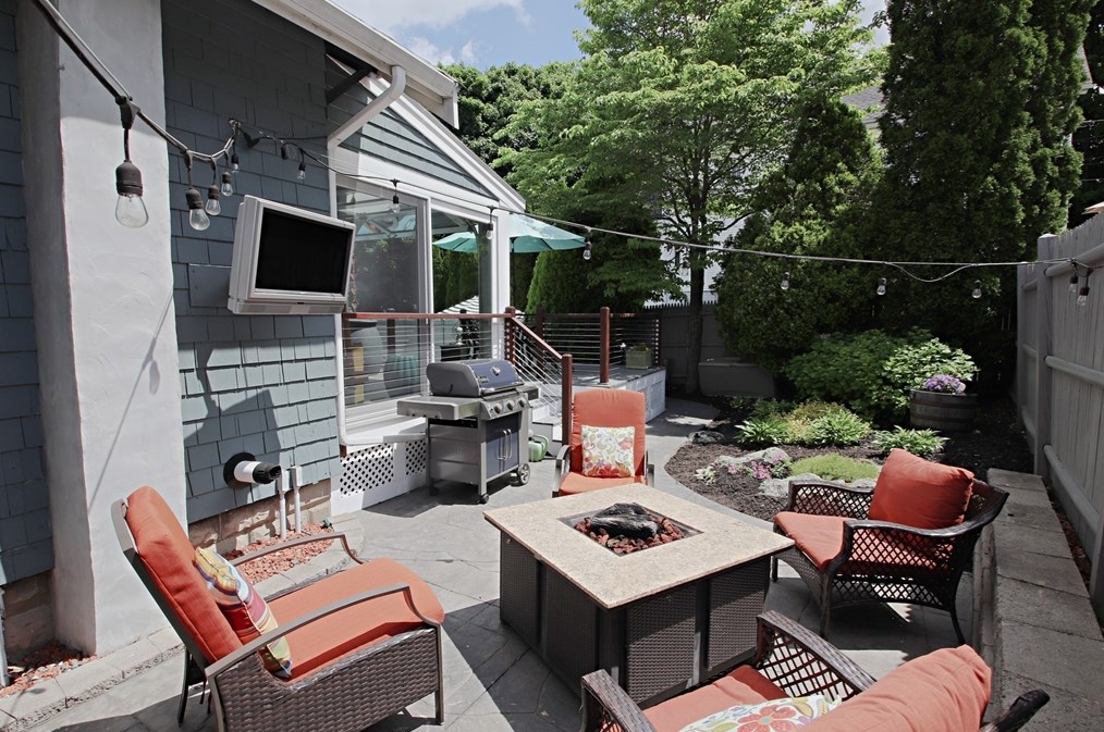 52 Pearson St, Saugus MA  01906 exterior