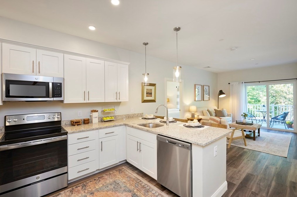 3102 Briarwood Vlg, Clinton, MA 01510-3942