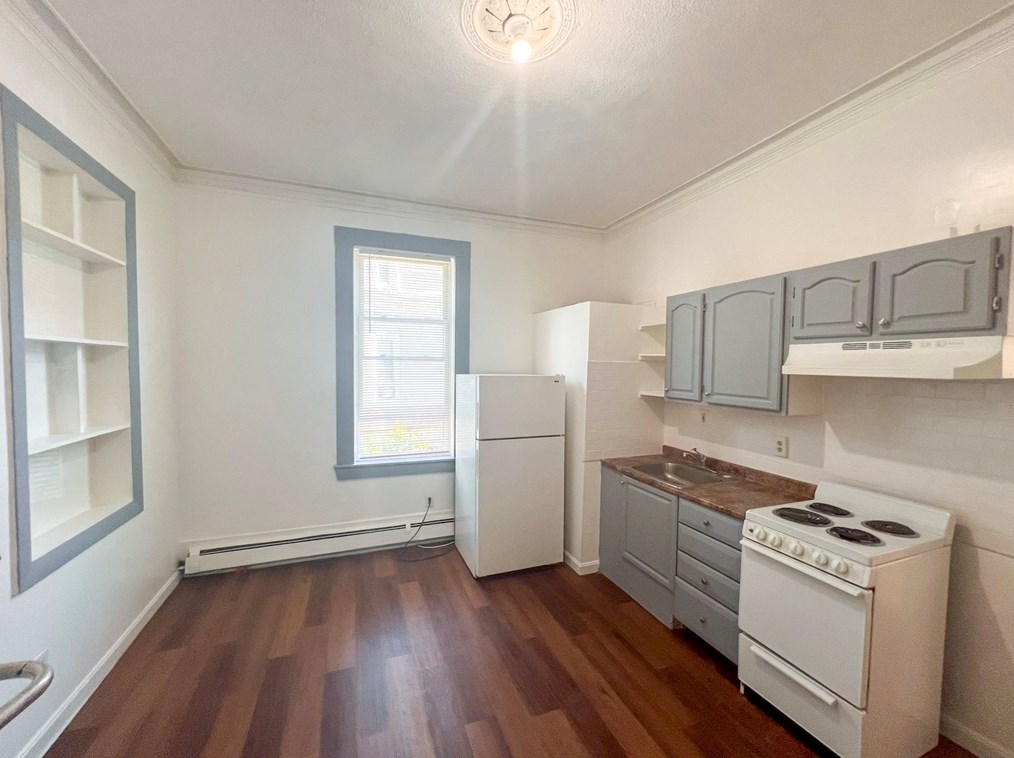 9 Weld Ave, Boston, MA 02119 exterior