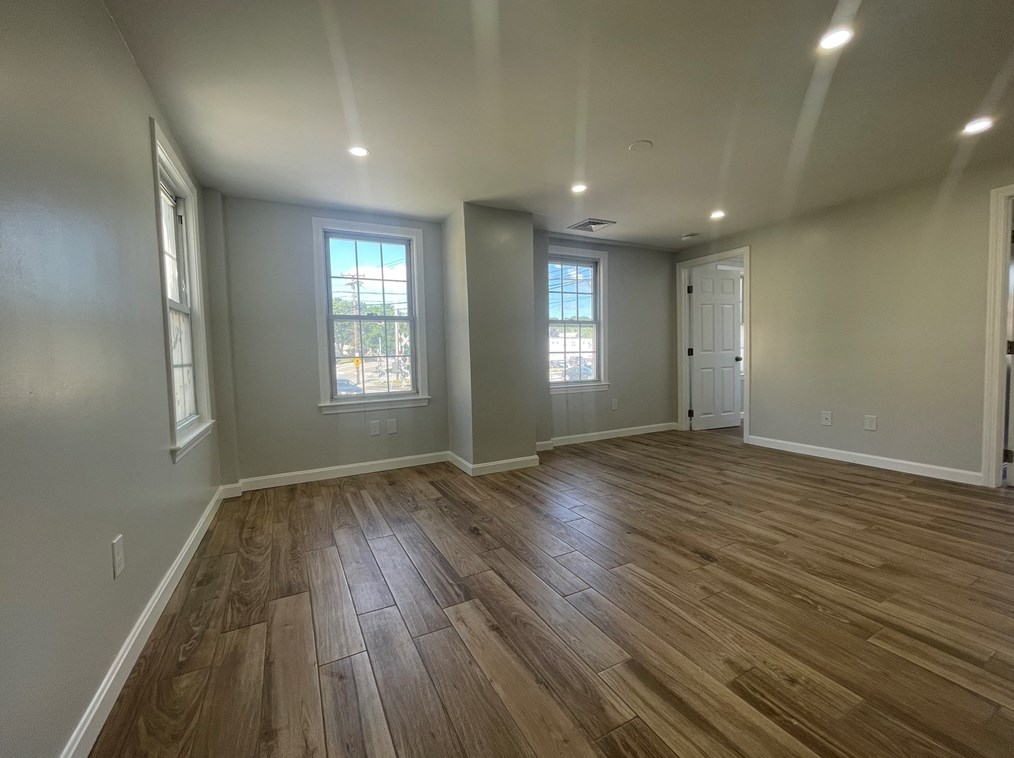 199 Andover St #2, Andover, MA 01810