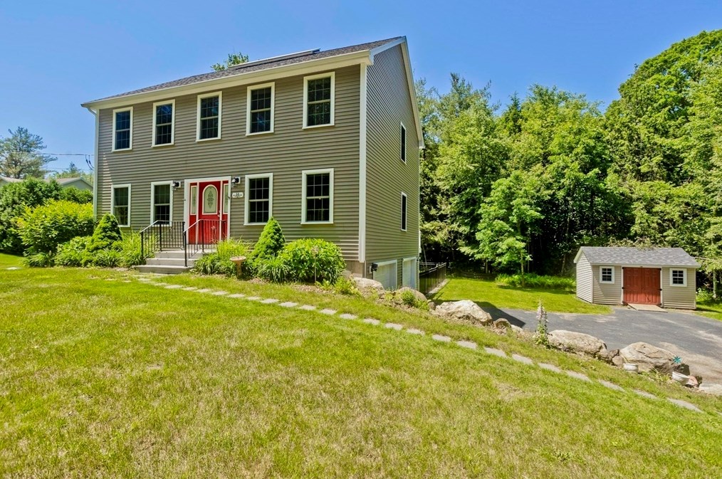 53 Porter St, Granby, MA 01033 exterior