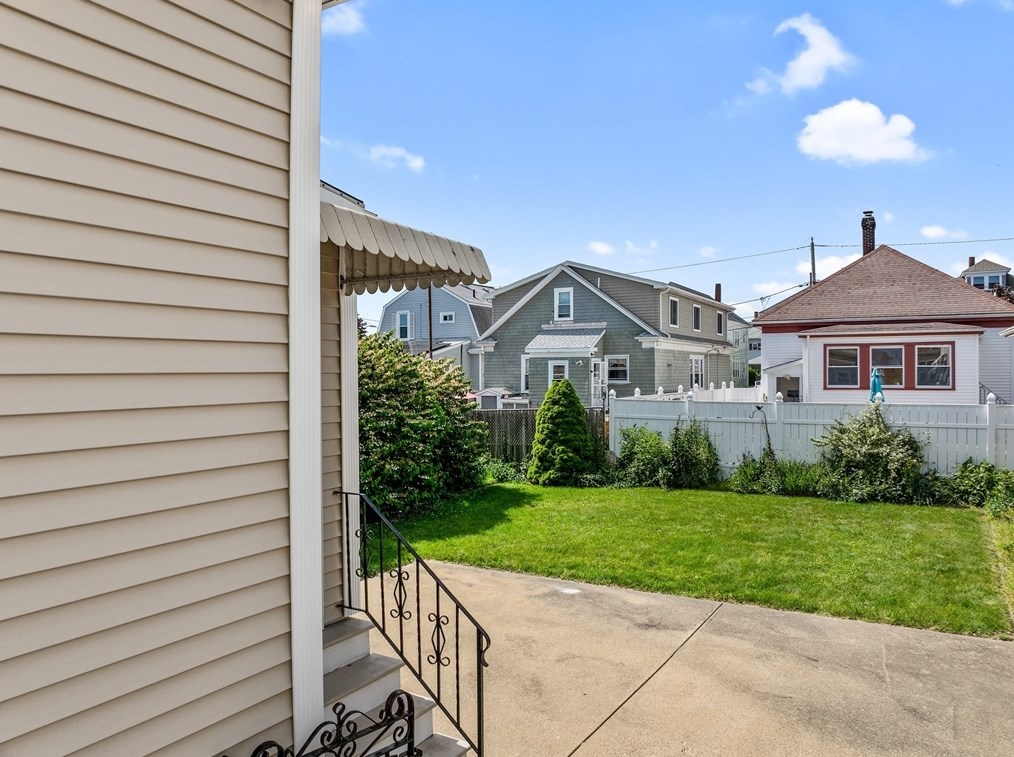 51 Calumet St, New Bedford MA 02744-1415 exterior