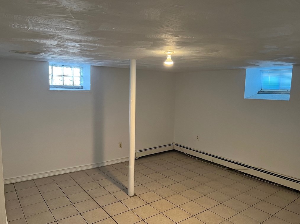 350 Broadway, Lawrence MA  01841-3514 exterior