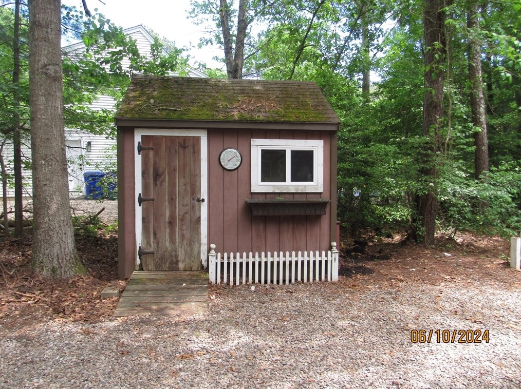 22 Pinehurst Dr, Bourne MA 02532-4234 exterior