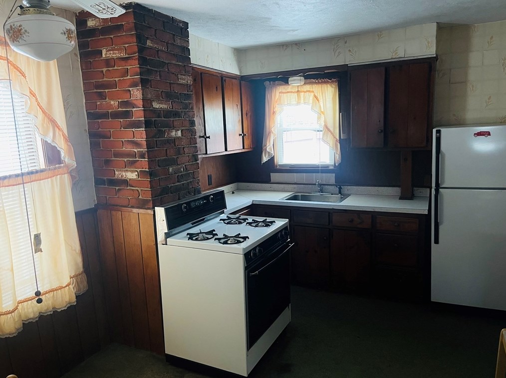 25 Acorn St, Lynn MA 01902-3852 exterior