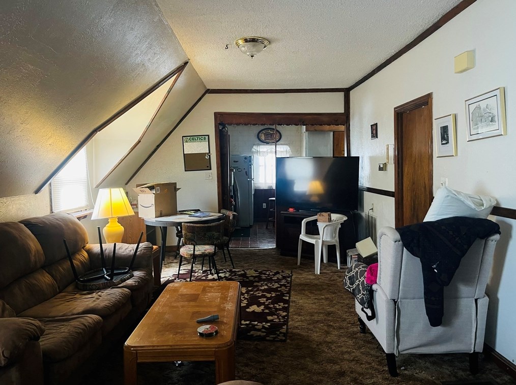 25 Acorn St, Lynn MA 01902-3852 exterior