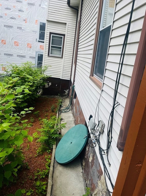 25 Acorn St, Lynn MA 01902-3852 exterior