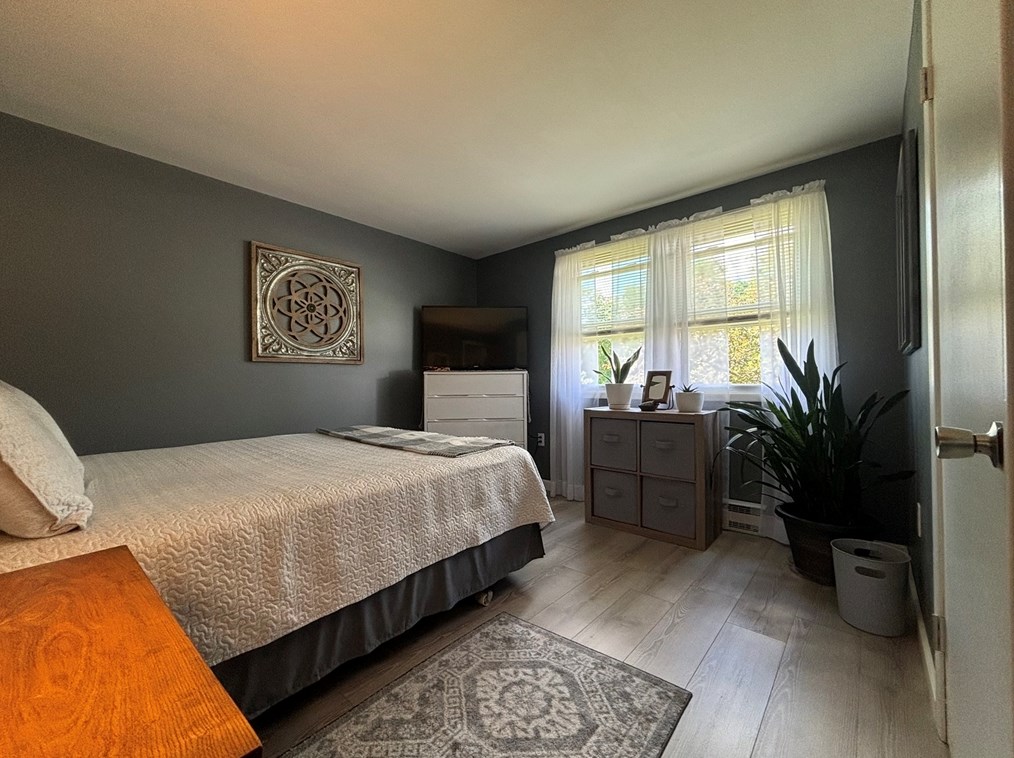 39 Washington Ave, Royalston MA 01331-9552 exterior