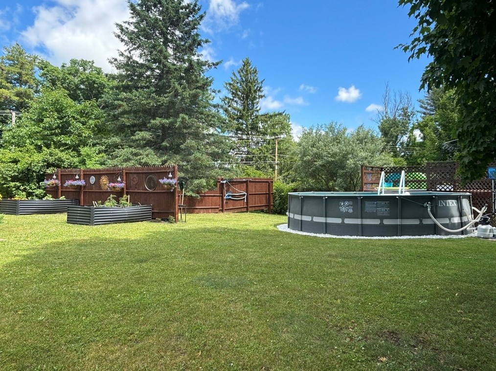 39 Washington Ave, Royalston MA 01331-9552 exterior