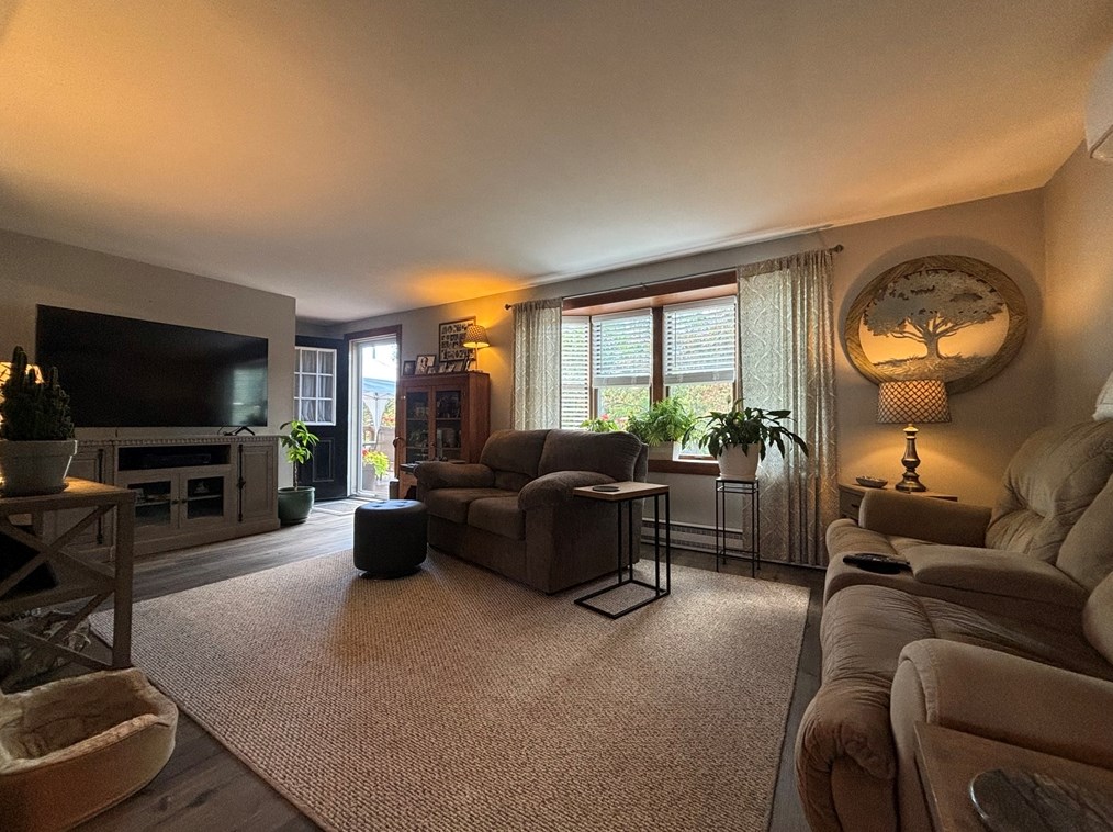 39 Washington Ave, Royalston MA 01331-9552 exterior