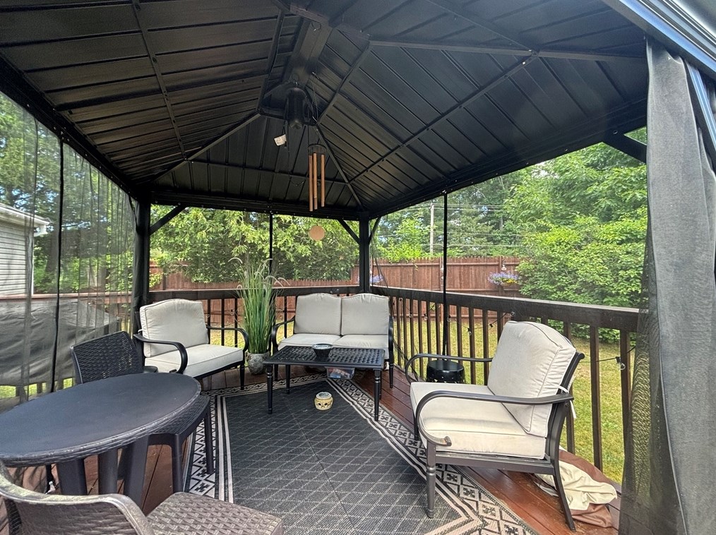 39 Washington Ave, Royalston MA 01331-9552 exterior