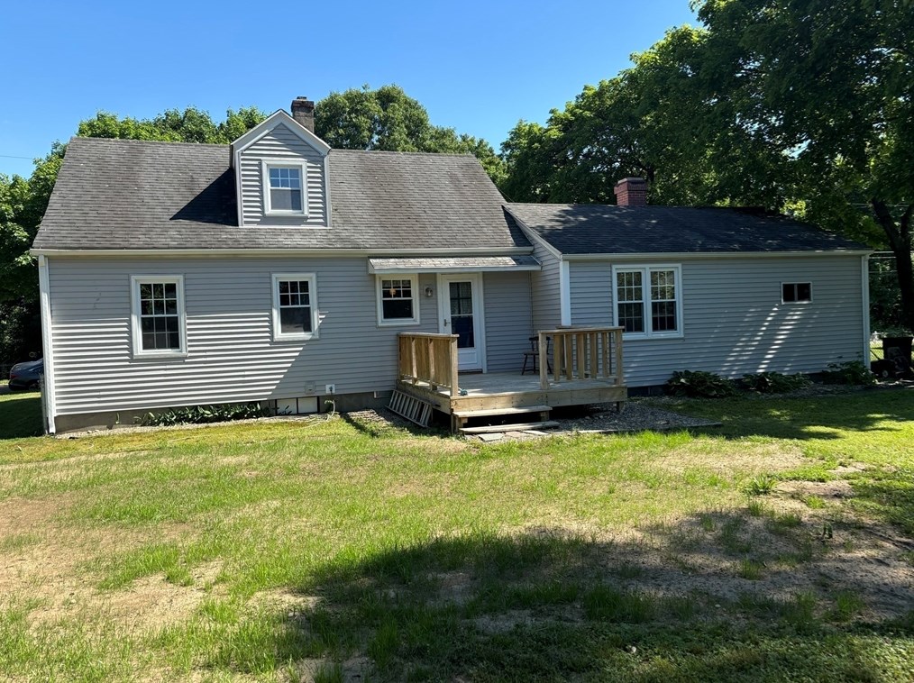 6 Jackielyn Cir, Granby, MA 01033 exterior