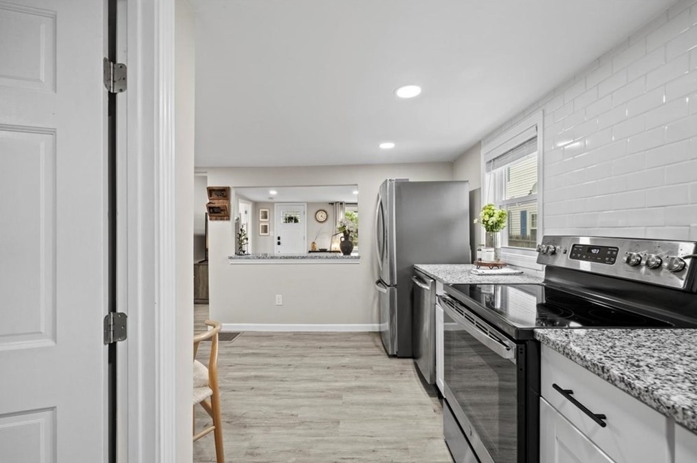 14 Pinehurst Dr, Wareham MA  02571-2065 exterior