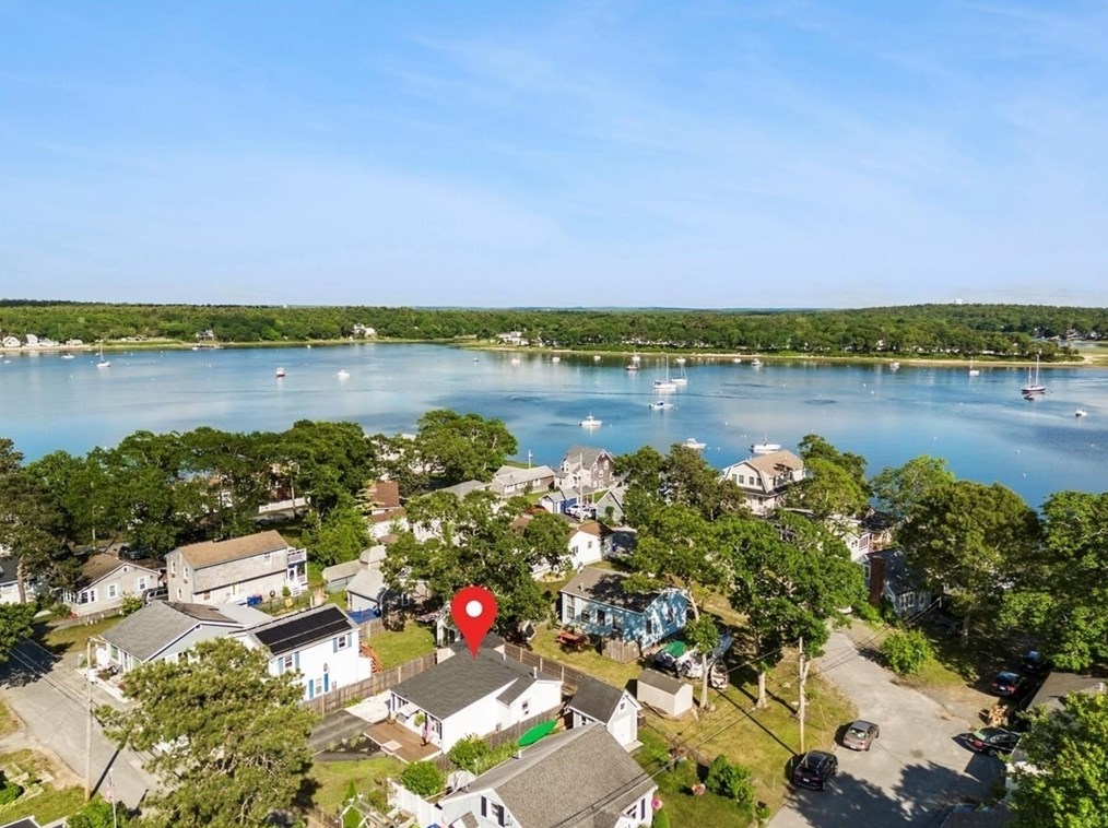 14 Pinehurst Dr, Wareham MA  02571-2065 exterior