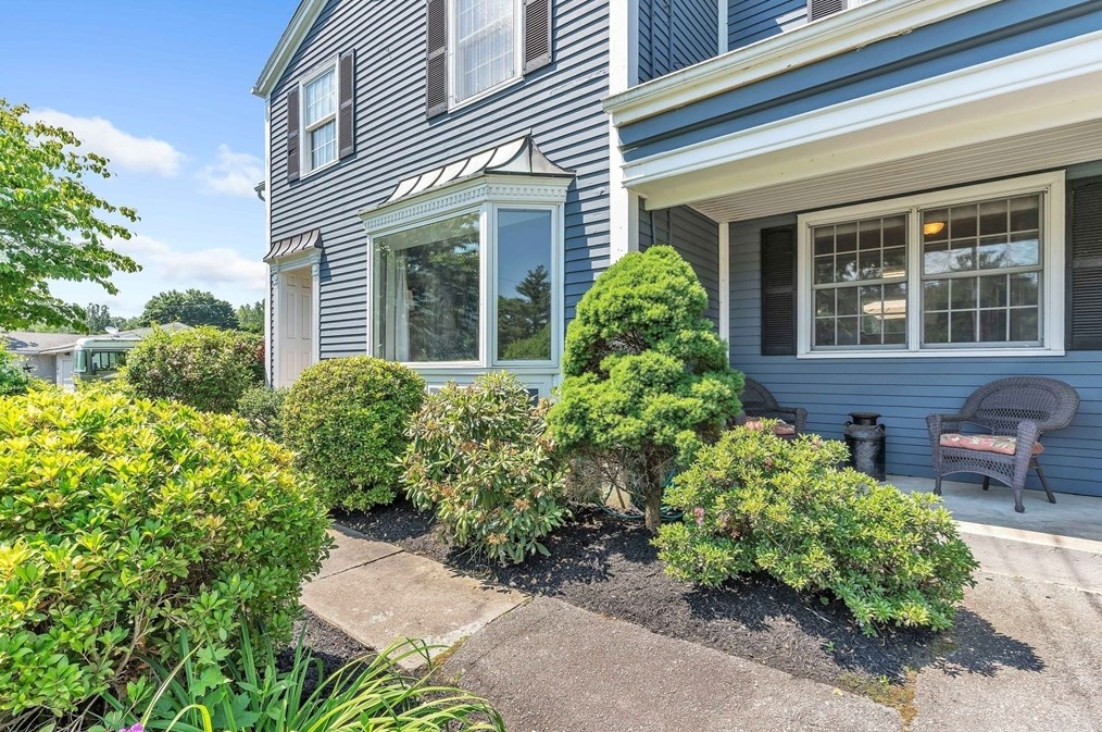 4 Edison Dr, South Hadley, MA 01075 exterior
