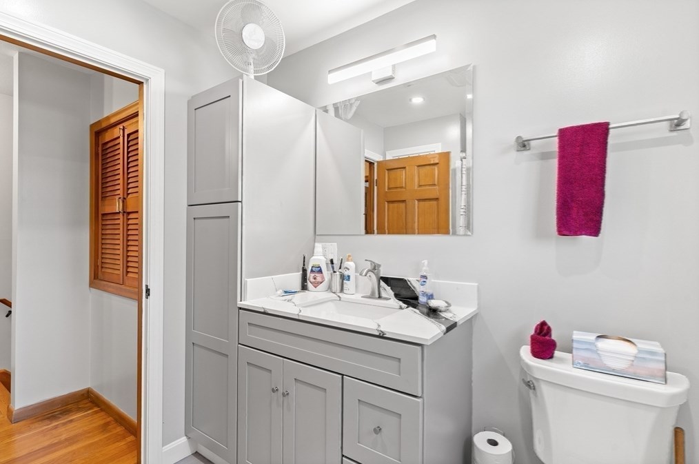 49 Adams St, Haverhill MA 01830-6861 exterior