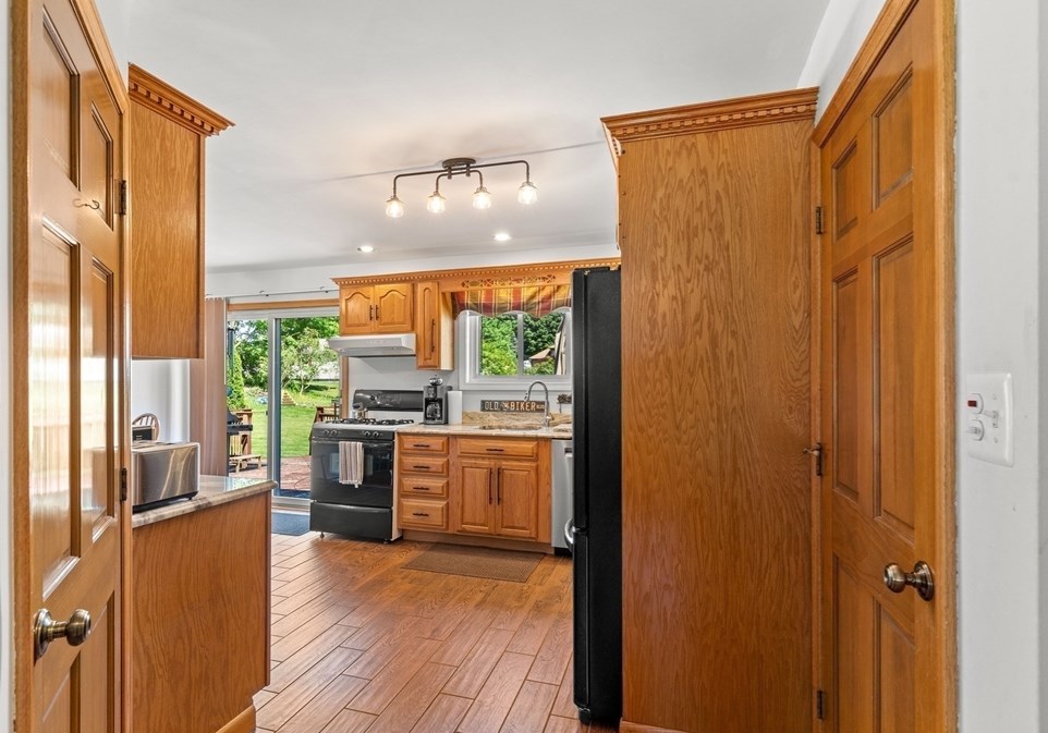 49 Adams St, Haverhill MA 01830-6861 exterior