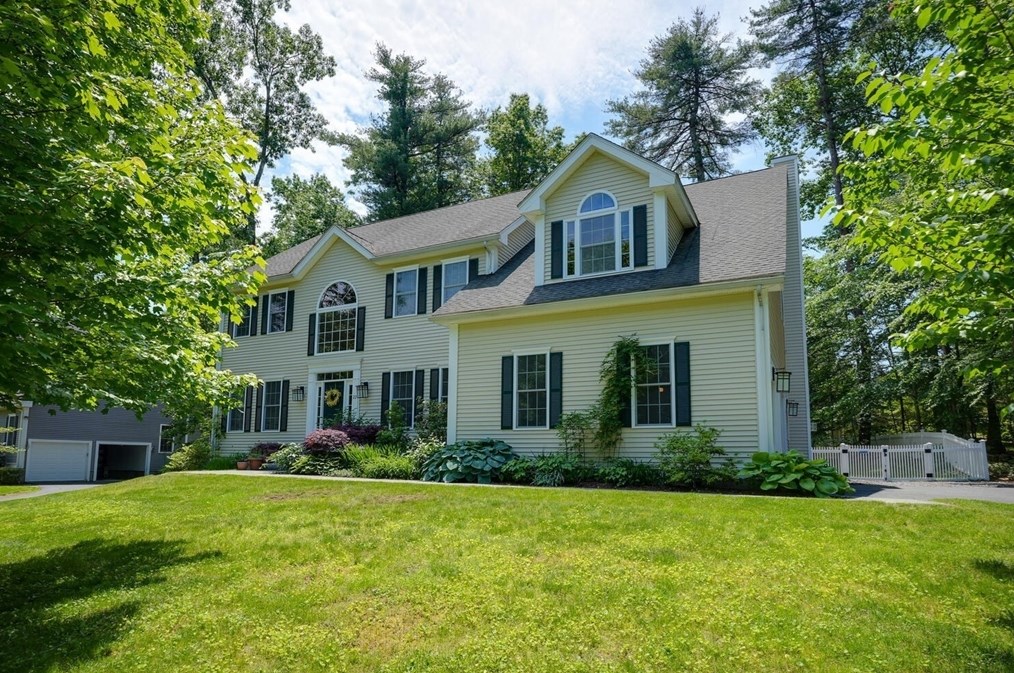 22 Squirrel Hill Rd, Acton, MA 01720 exterior