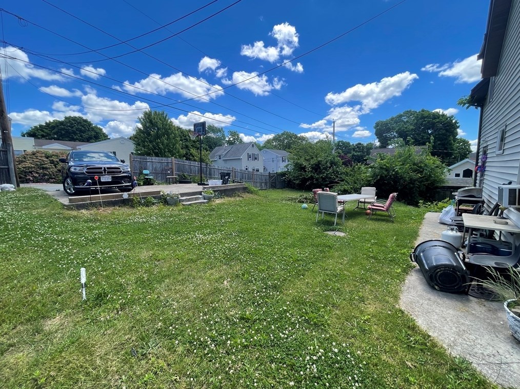 83 Hobart St, Braintree MA  02184-3438 exterior