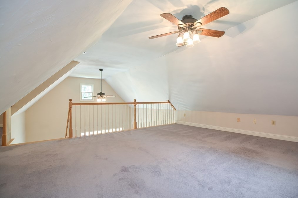 4 Evans Ln, Norfolk MA 02056-1545 exterior