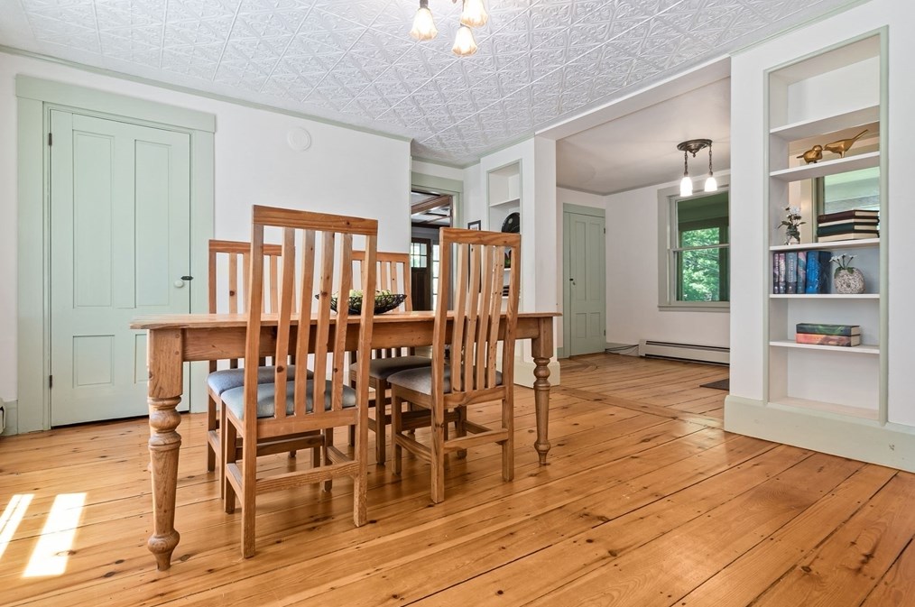 16 High St, Merrimac MA  01860-2303 exterior