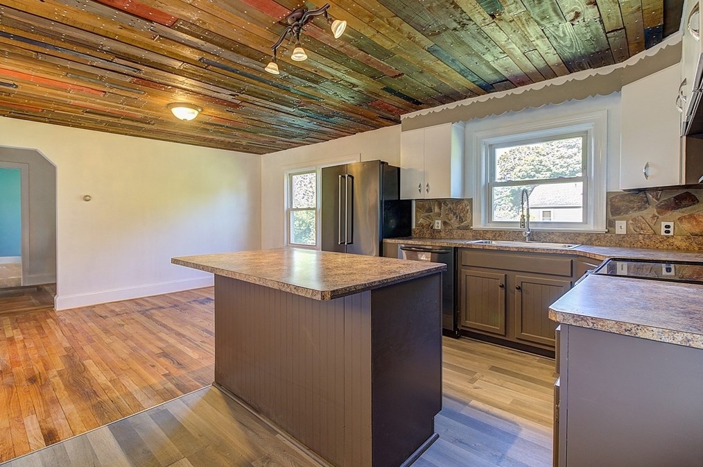 12 Chainey St, Seekonk MA 02771-4312 exterior