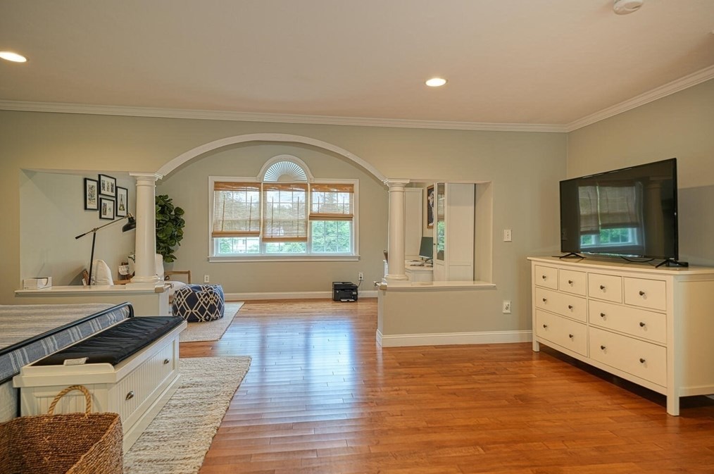 17 Elm St, Hopkinton MA  01748-1666 exterior