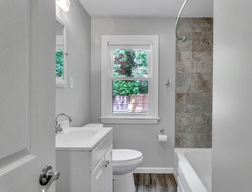 97 Old Brk Rd, Springfield MA 01128 exterior